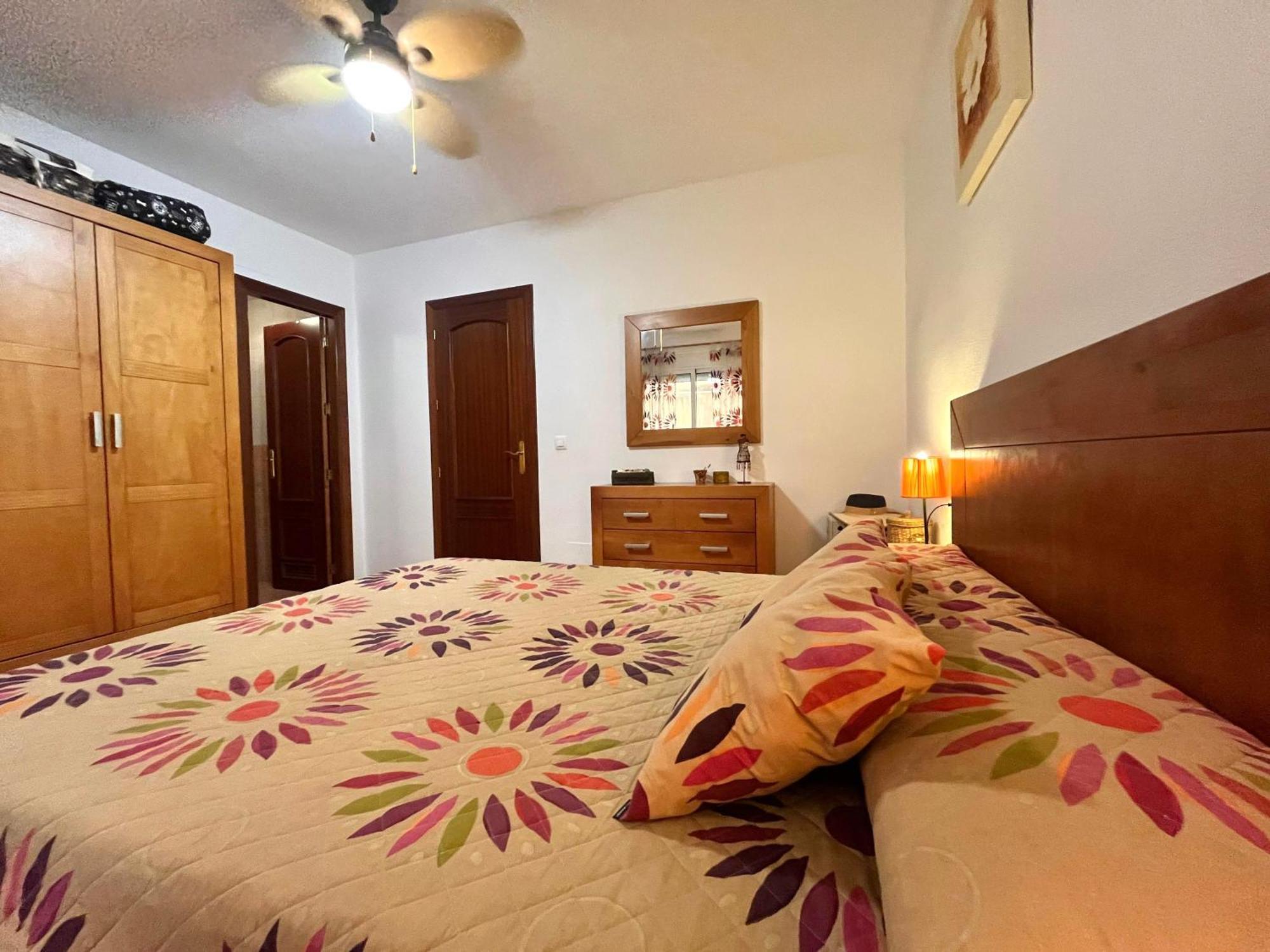 Apartment Amplio De 3 Con Piscina, Pista De Padel, Futbol Y Garaje Cubierto 2 Coches En Altas Entinas *