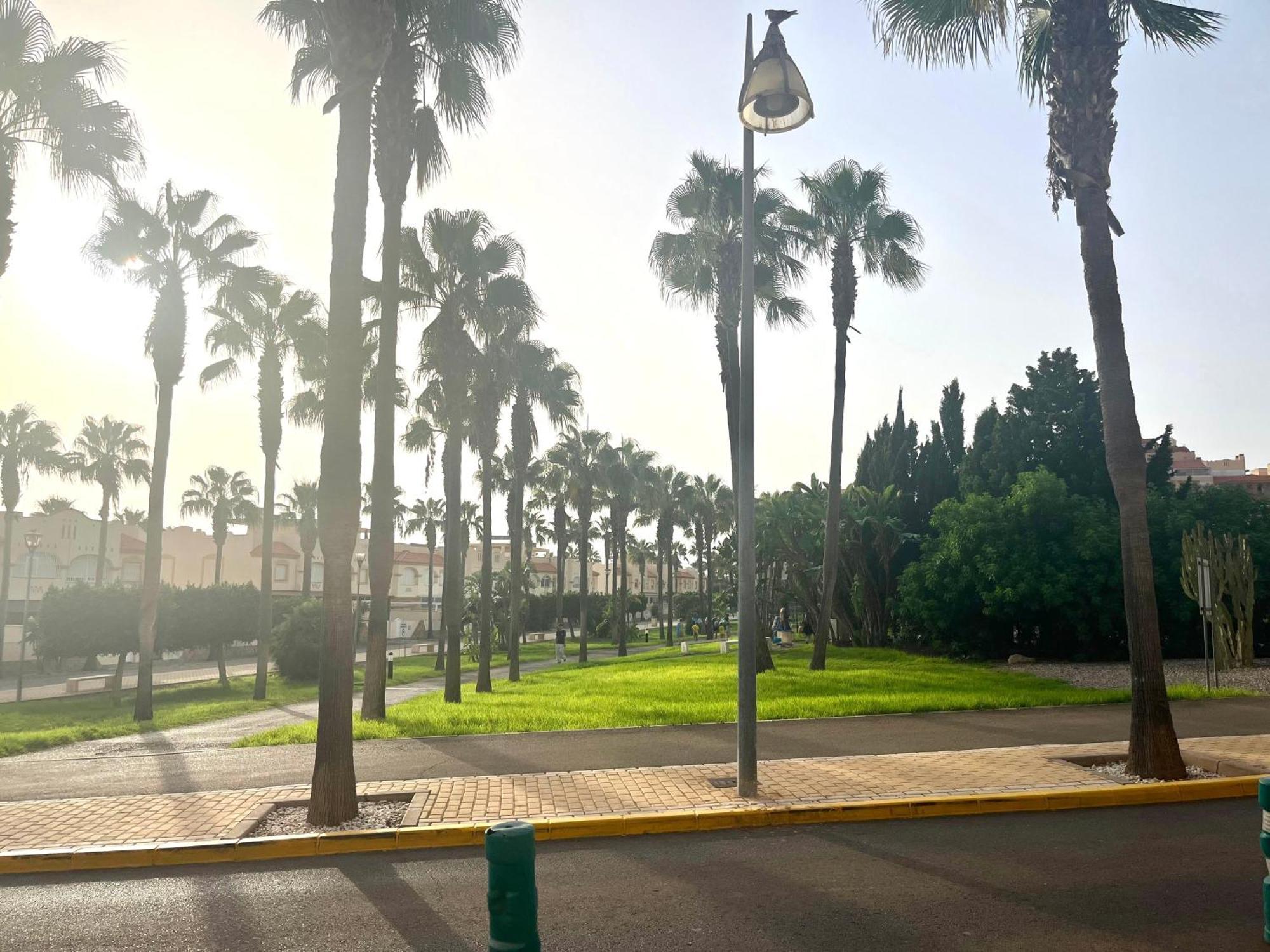 Amplio De 3 Con Piscina, Pista De Padel, Futbol Y Garaje Cubierto 2 Coches En Altas Entinas Apartment *