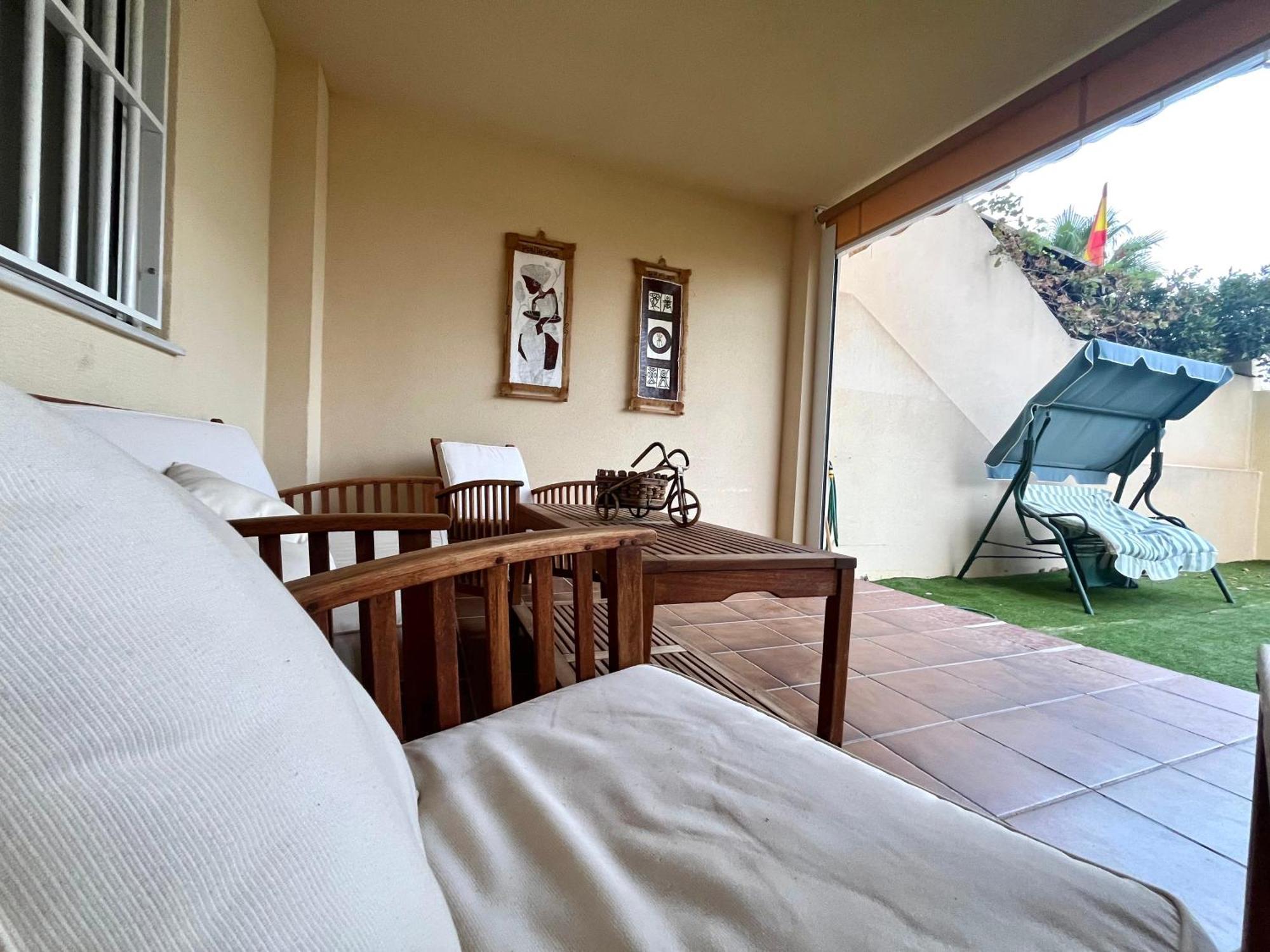 Amplio De 3 Con Piscina, Pista De Padel, Futbol Y Garaje Cubierto 2 Coches En Altas Entinas Apartment